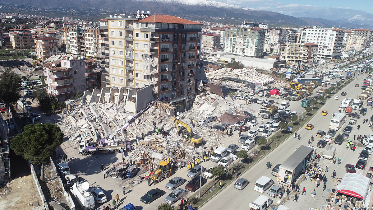 Antakya'da depremin hasarı havadan görüntülendi