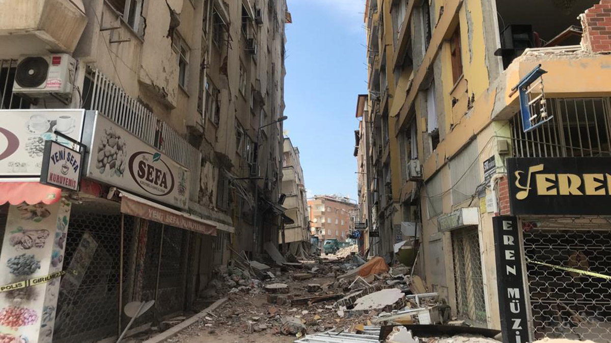 Asi Nehri ve Amik Ovası üzerinde yapılaşma sorunu