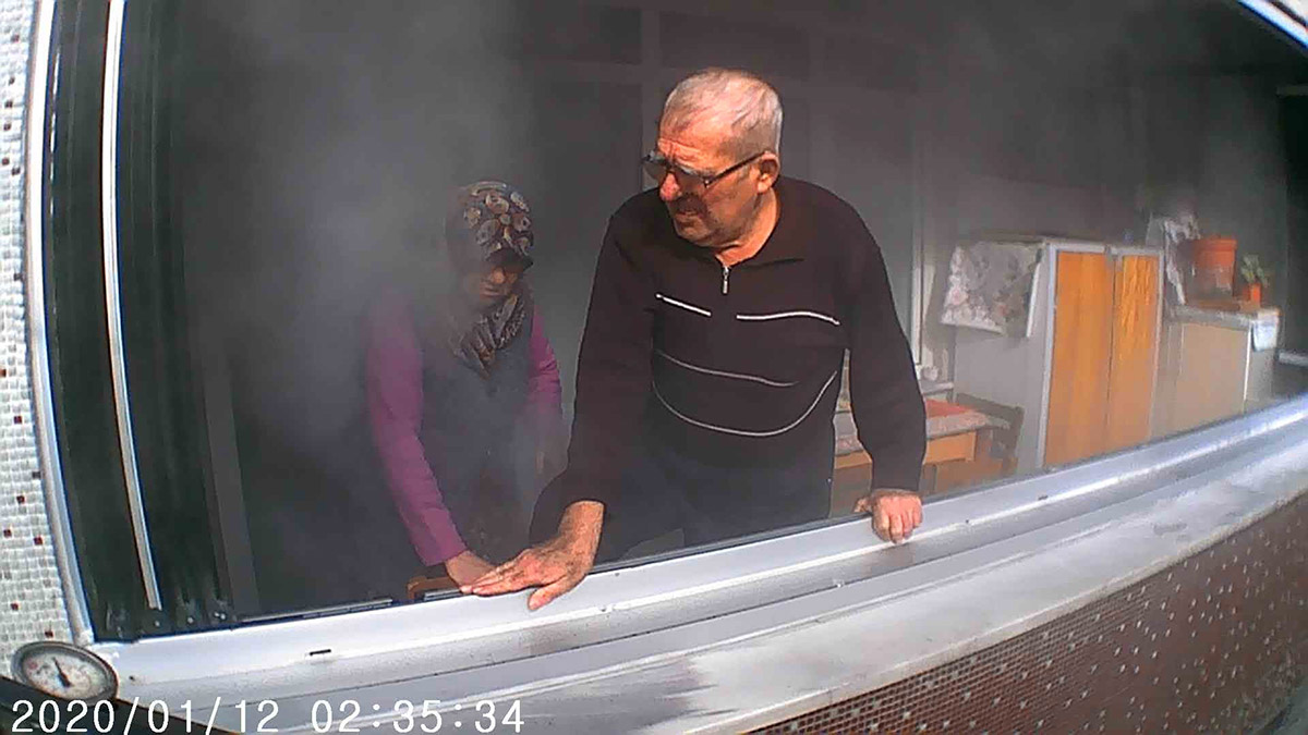 Avcılar'da 4 katlı binada yangın: 11 kişi kurtarıldı