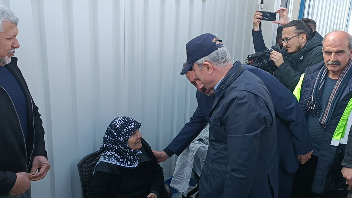 Bakan Akar'dan, İslahiye ve Nurdağı'na ziyaret