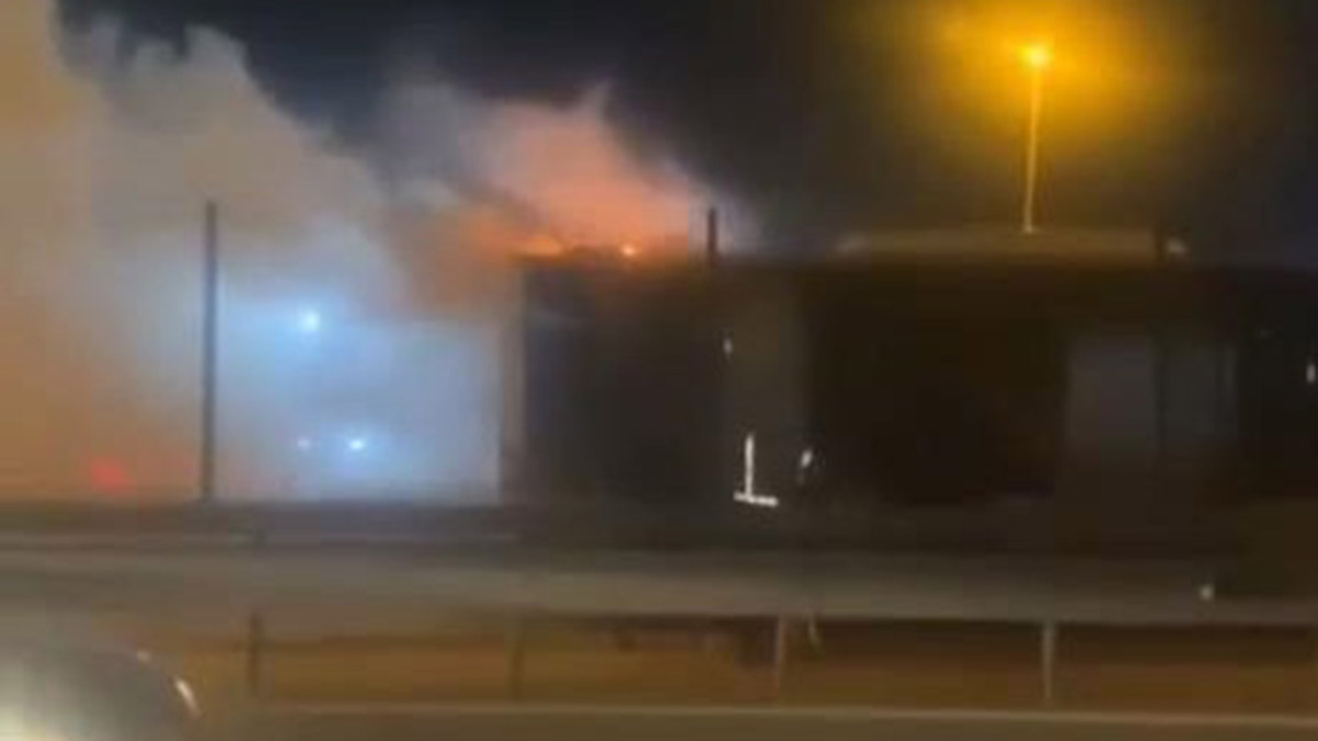 Bakırköy'de metrobüs yangını