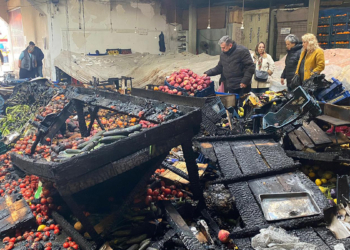 Bartın'da kapalı pazardaki tezgahlar yandı: 1 gözaltı