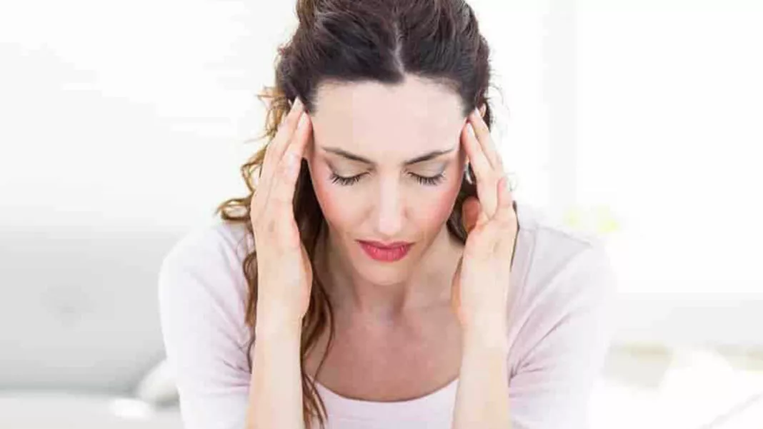 Baş ağrısı şikayetlerine 'baş ağrısı günlüğü' tavsiyesi 