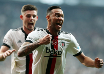 Beşiktaş, Josef de Souza'nın sözleşmesini feshetti