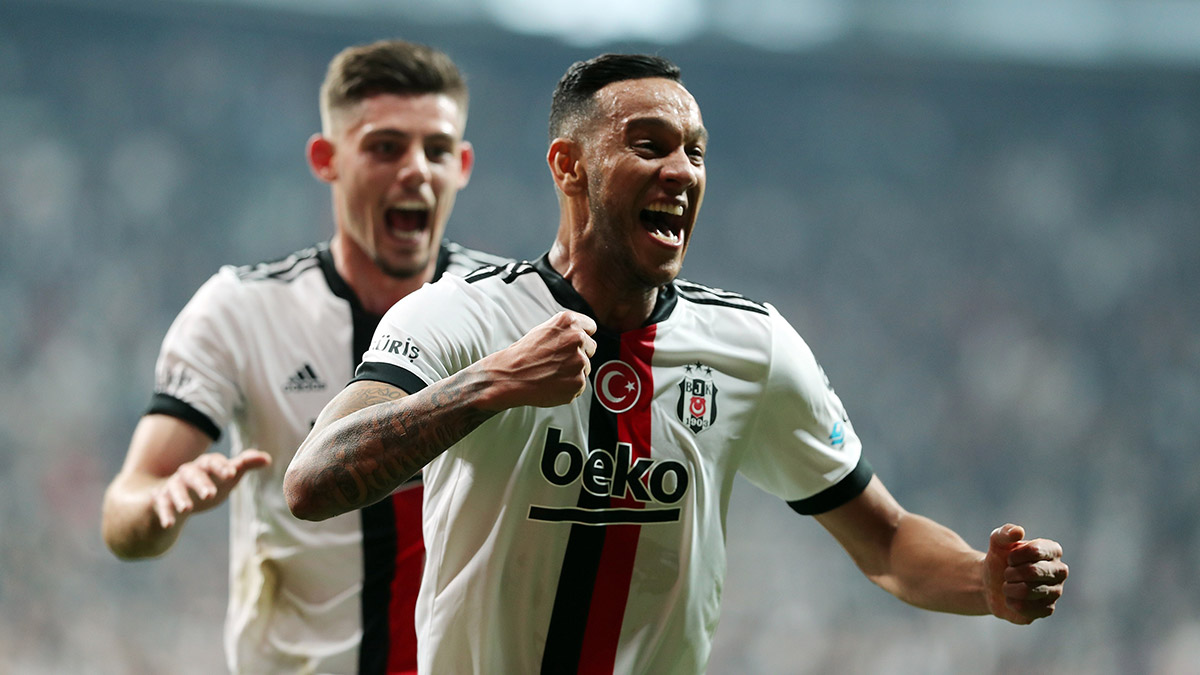 Beşiktaş, Josef de Souza'nın sözleşmesini feshetti