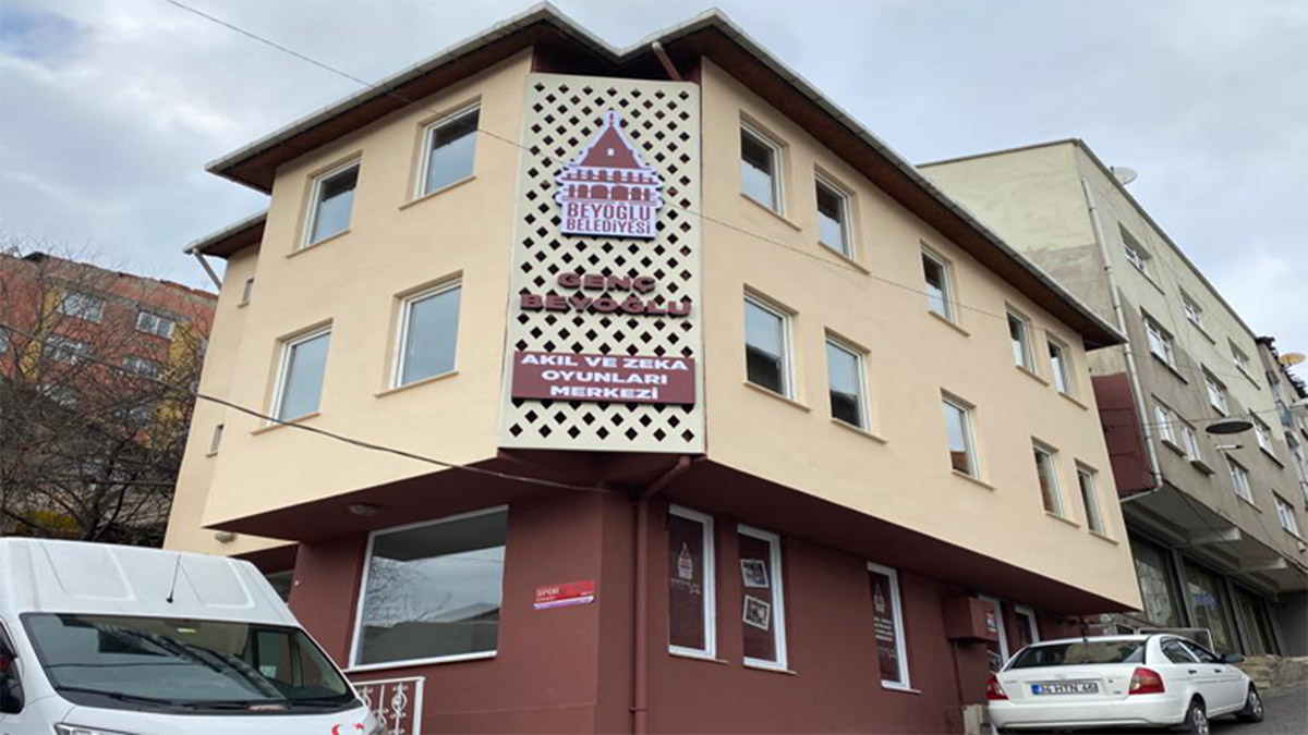 Beyoğlu’nda akıl ve Zeka Oyunları Merkezi açıldı