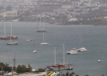 Bodrum ve Kaş arası denizde 'fırtına' uyarısı
