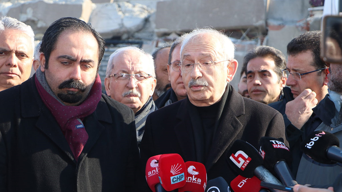 Deprem bölgelerine çadır gönderilmesi lazım