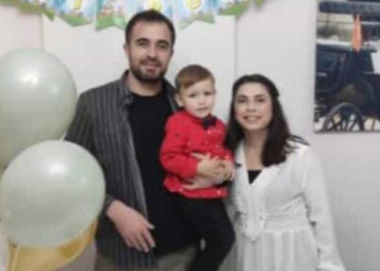 Depremde ölen polis, eşi ve oğlu toprağa verildi