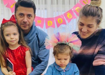Depremde ölen selin öğretmen ile 2 kızı, defnedildi