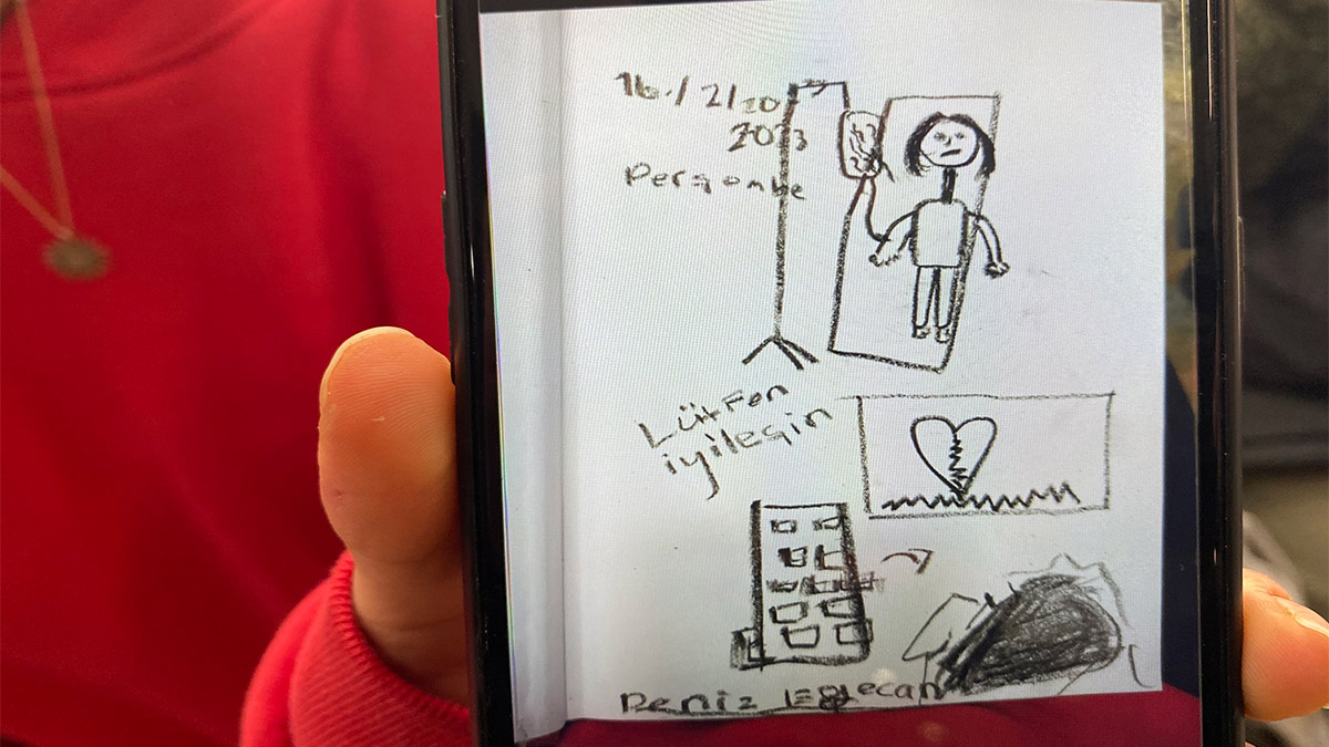 Depremzede çocuktan 'lütfen iyileşin' resmi