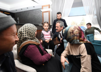 Depremzede öğretmenlerin nakilleri başlıyor
