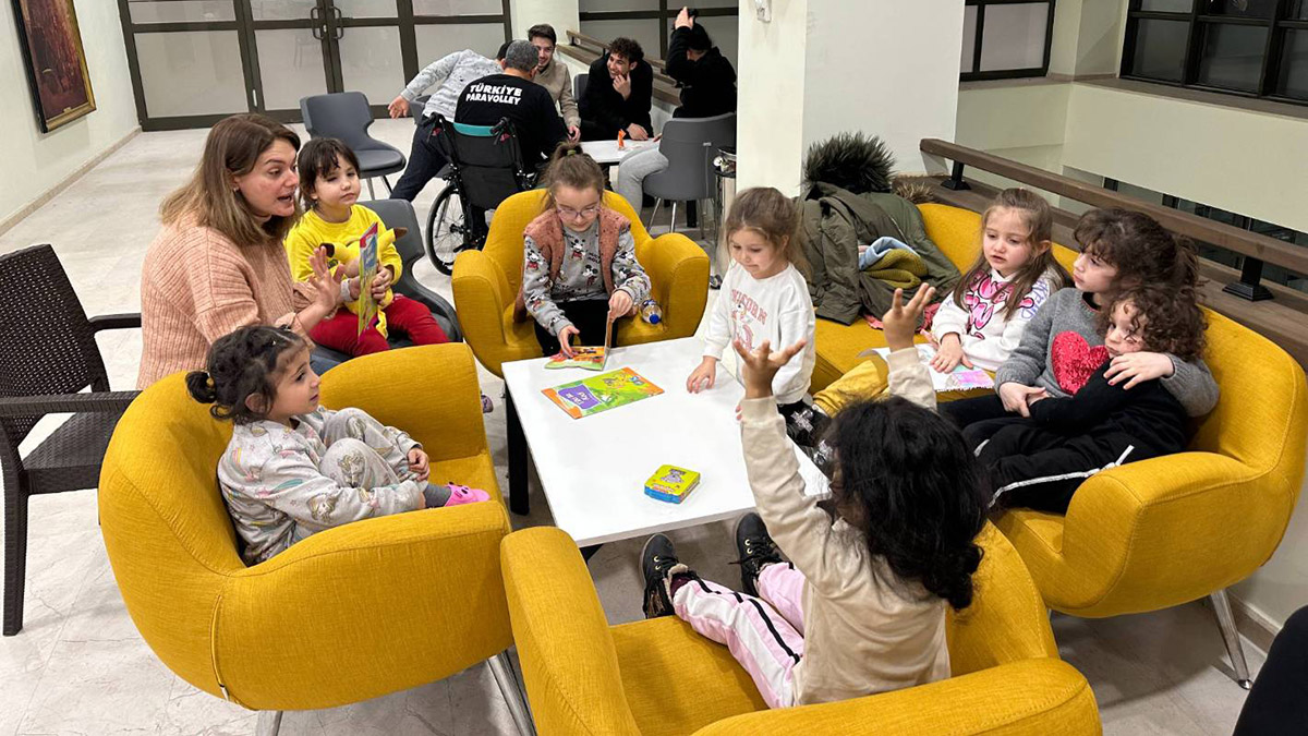 Depremzede şehit yakınları ve gaziler Ankara'da