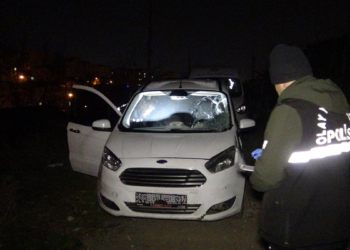 'Dur' ihtarına uymadı, polise çarparak kaçtı
