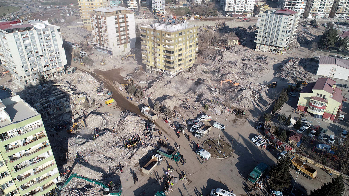 Ebrar Sitesi'nde ölenlerin sayısı 250’yi geçti