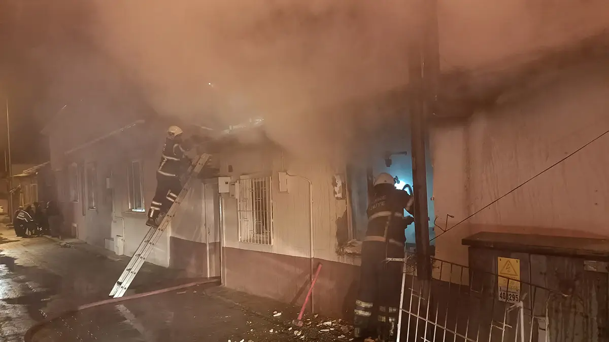Edirne'de tek katlı ev yangını çıktı