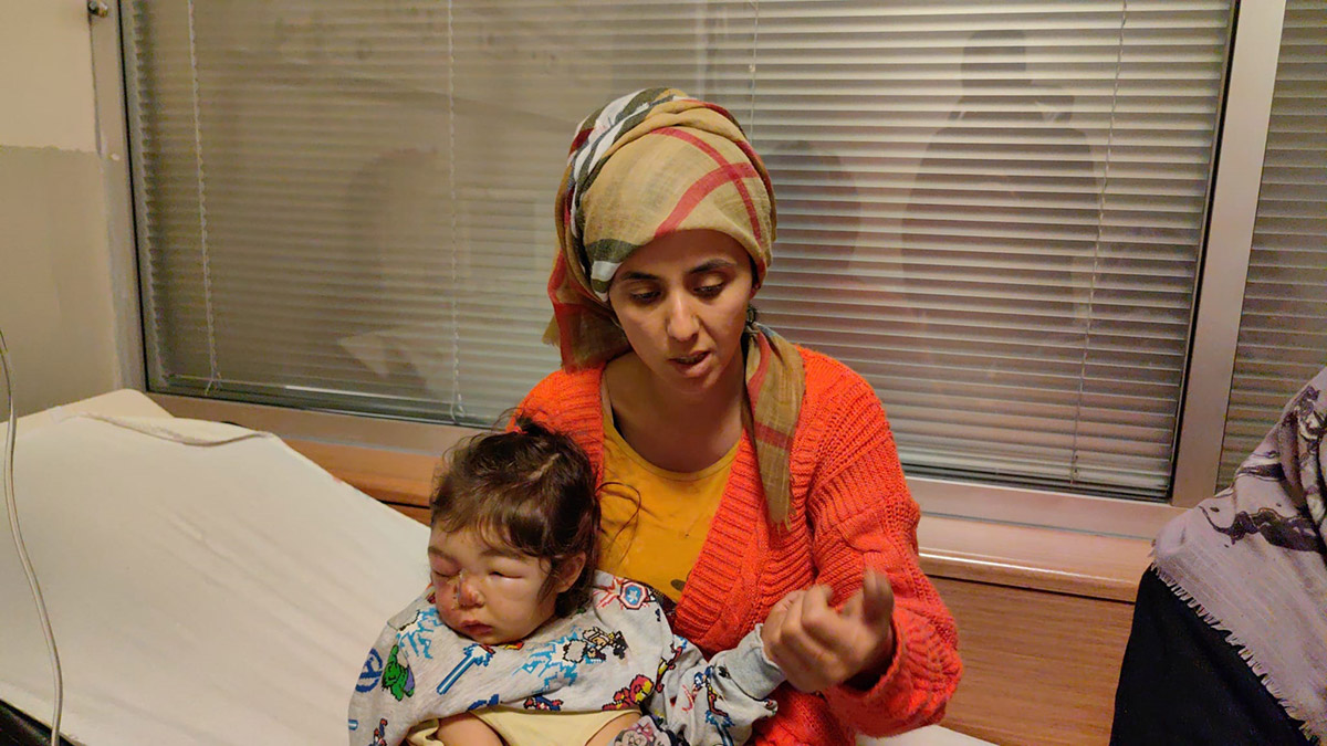 Enkazdan kurtarılan anne yaşadıklarını anlattı