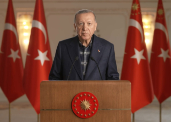Enkazdan sağ çıkarılan insan sayısı 8 binin üzerinde