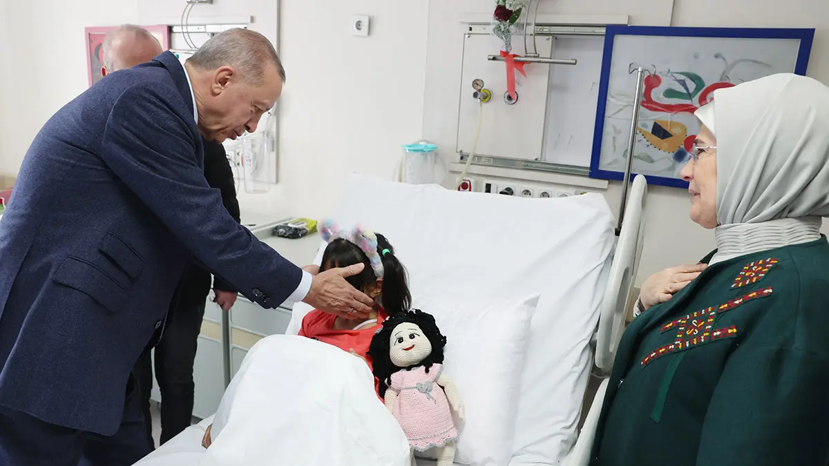 Erdogan aleyna olmezi hastanede ziyaret ettig - politika - haberton