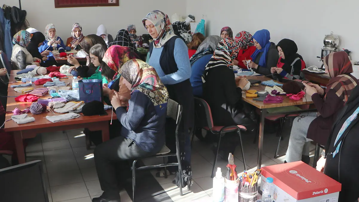 Erzurumlu kadinlardan depremzedelere orgu timis - yaşam - haberton