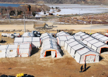 Fransa'nın sahra hastanesi deprem bölgelerinde