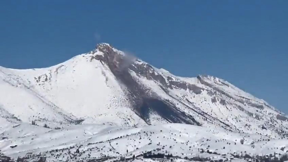 Göksun Kuşkayası Dağı'nda yanardağ patladı iddiası