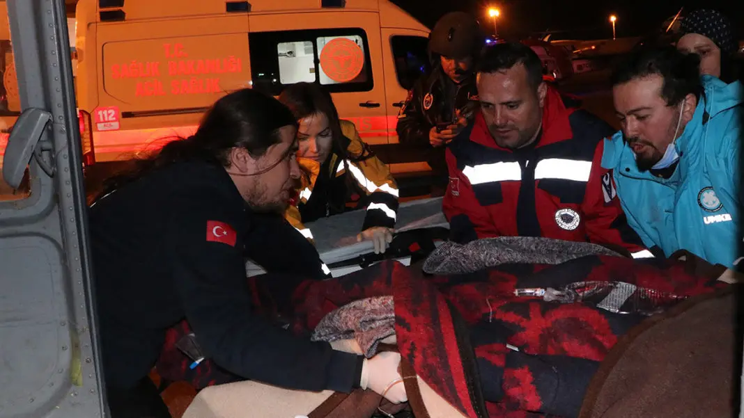 Hatay'daki depremzedeler Adana'ya sevk edildi