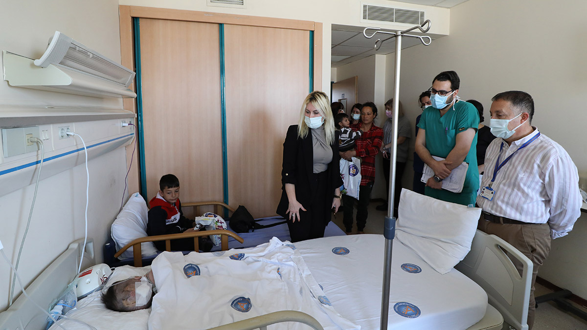 Hidrosefali hastası depremzede bebek ameliyat edildi