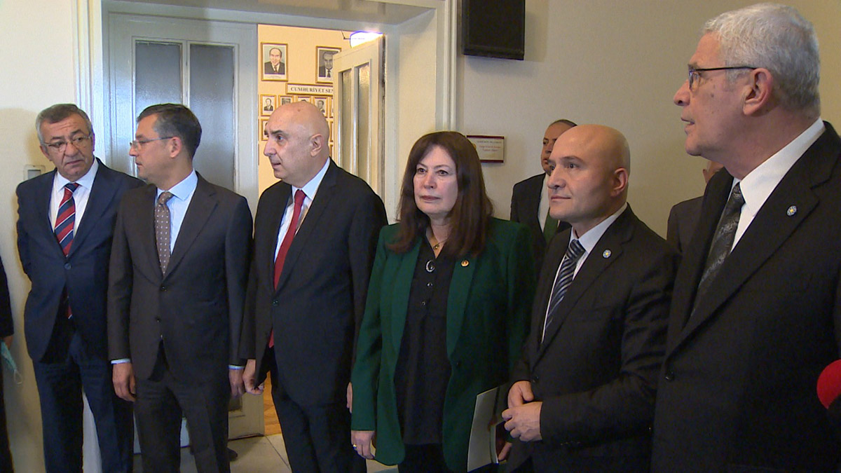 İYİ Parti'den partilere 'depremzede seçmen' ziyareti