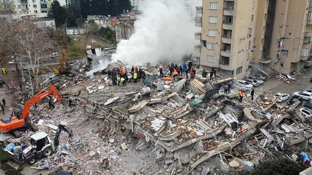 İngiltere ve Polonya'dan depreme destek