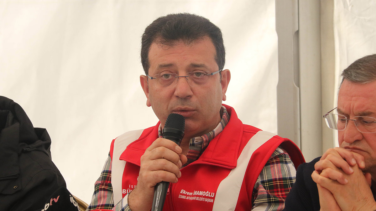 İnsanları dinleyen yöneticiler olmalıyız