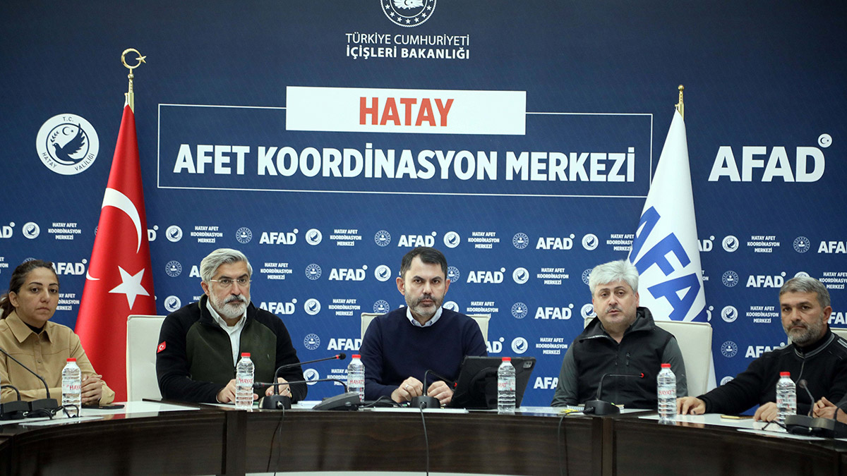 İstanbul'da riskli binalar belirli alanlara taşınacak