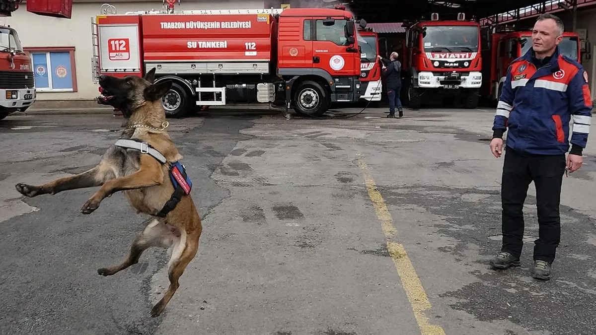 Itfaiye eri erhan sarac demirleri elimizle buktukw - yaşam - haberton