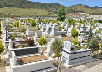 İzmir kent merkezindeki 30 mezarlık alanı doldu
