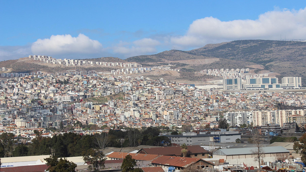 İzmir'deki yapılar depreme karşı güvenli değil