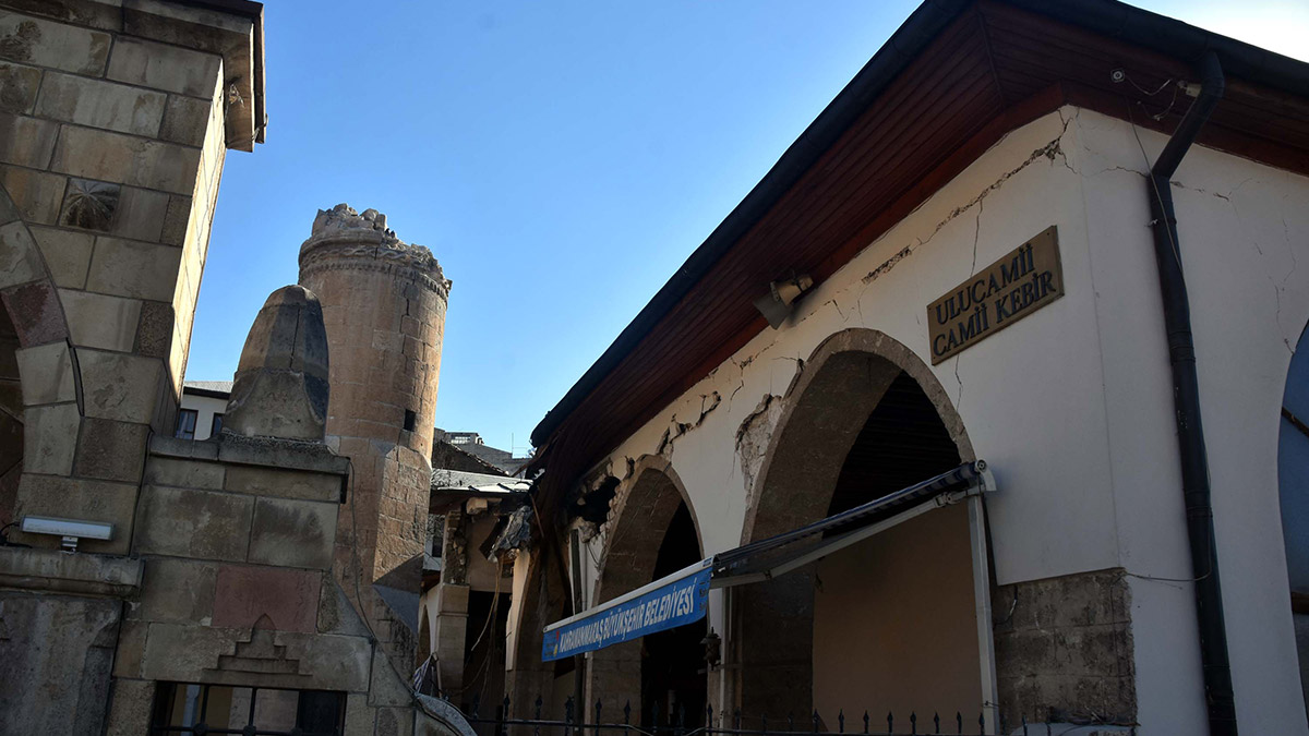 Kahramanmaraş'ta 42 tarihi yapı hasar gördü