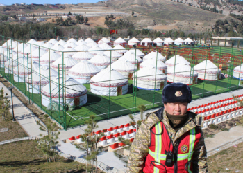 Kahramanmaraş’ta geleneksel Kırgız çadırları kuruluyor