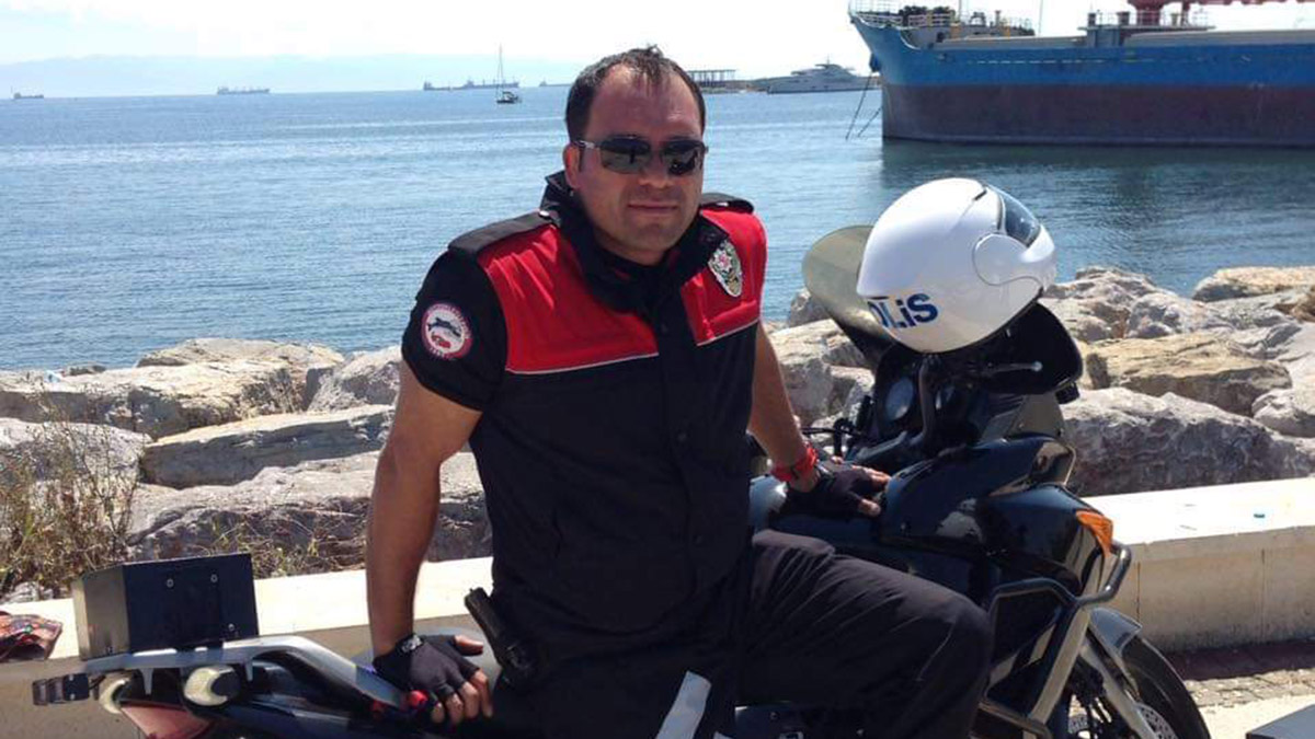 Kalp krizi geçiren polis memuru, hayatını kaybetti