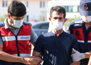 Kayınvalidesini öldürüp, 2 çocuğu yaraladı