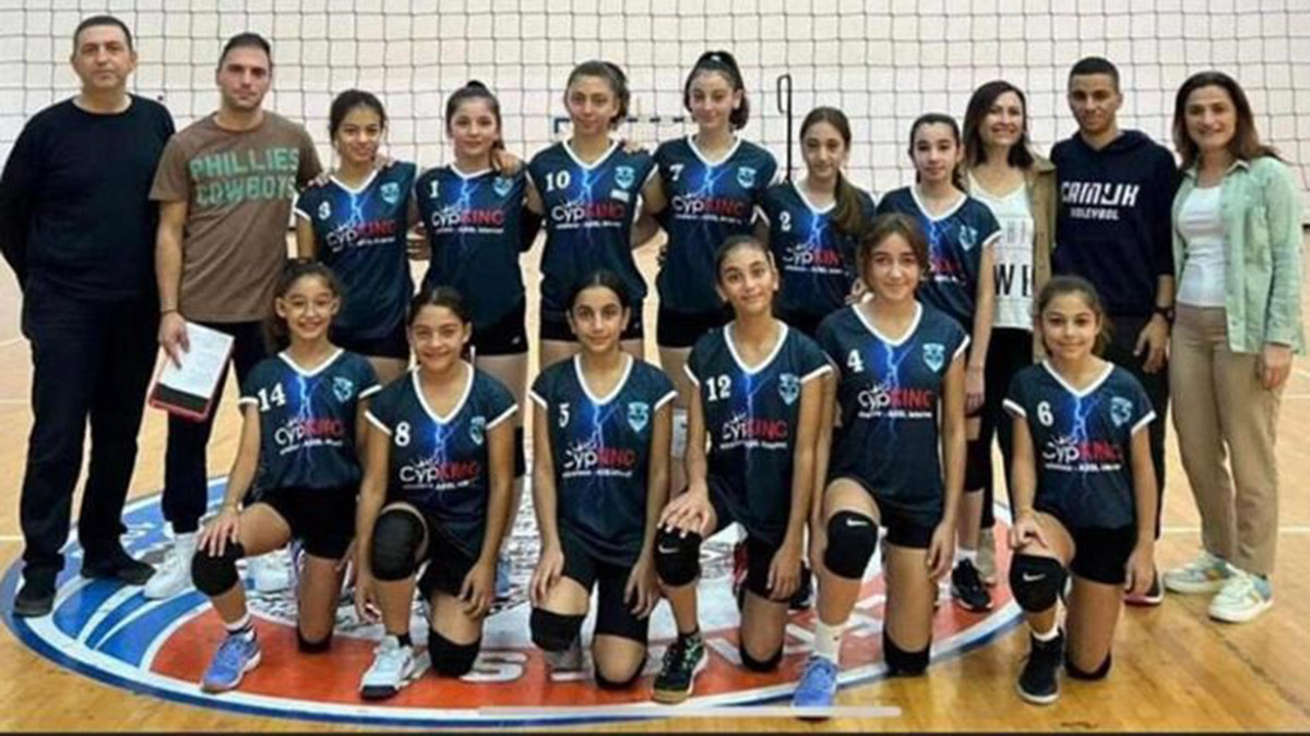 Kıbrıslı voleybol takımından 16 kişi yaşamını yitirdi