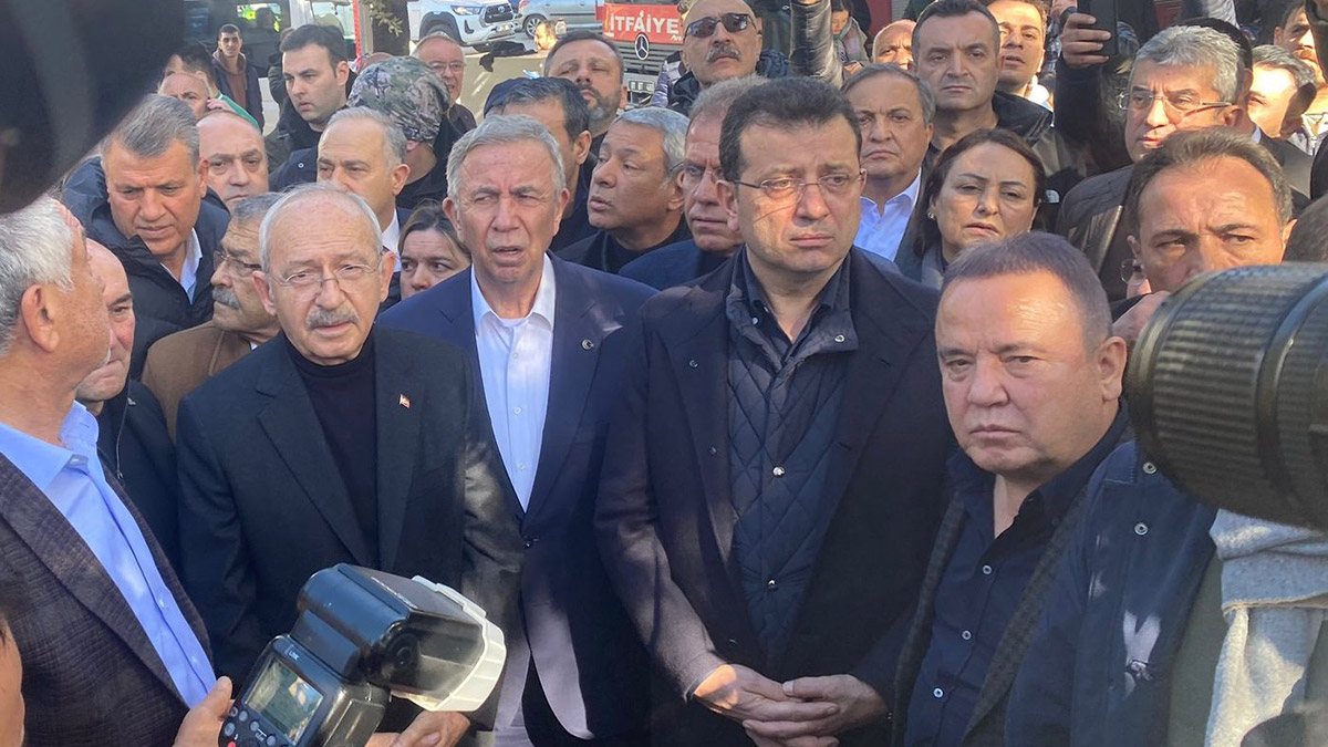 Kılıçdaroğlu, Adana'daki deprem bölgesinde