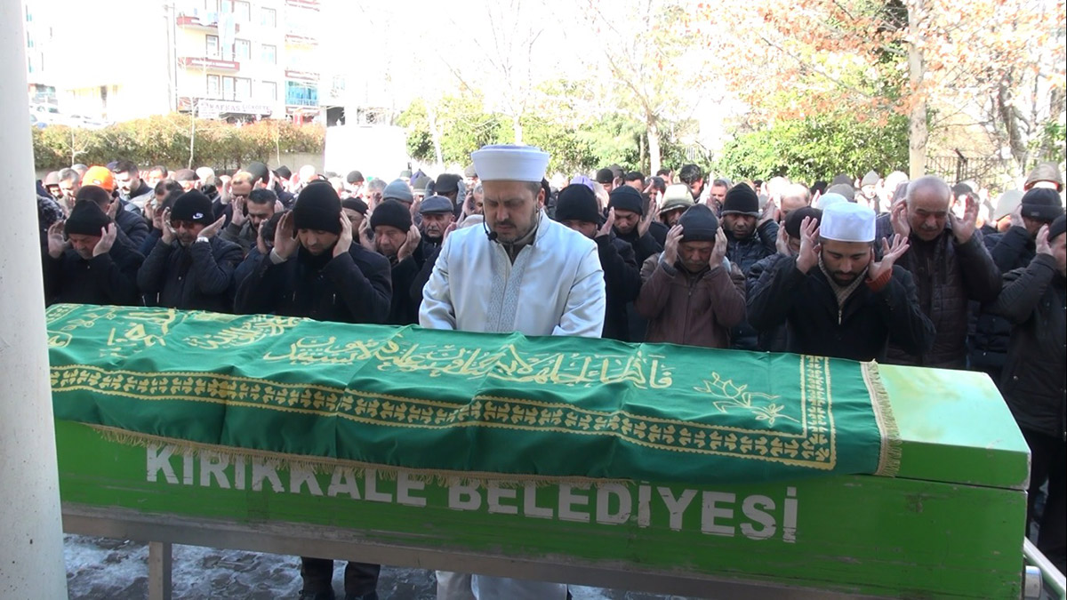 Kızının yanına gittiği Hatay'da depremde öldü