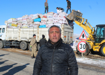Köse'den depremzedelere odun yardımı