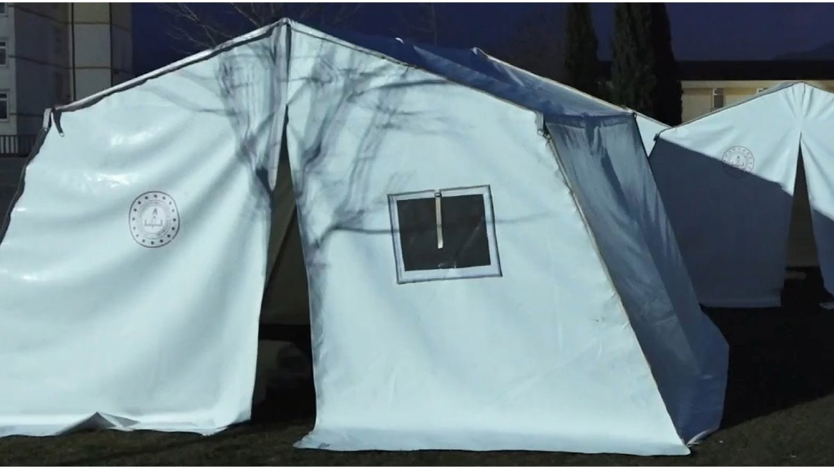 Liselerden AFAD standartlarında çadır üretimi