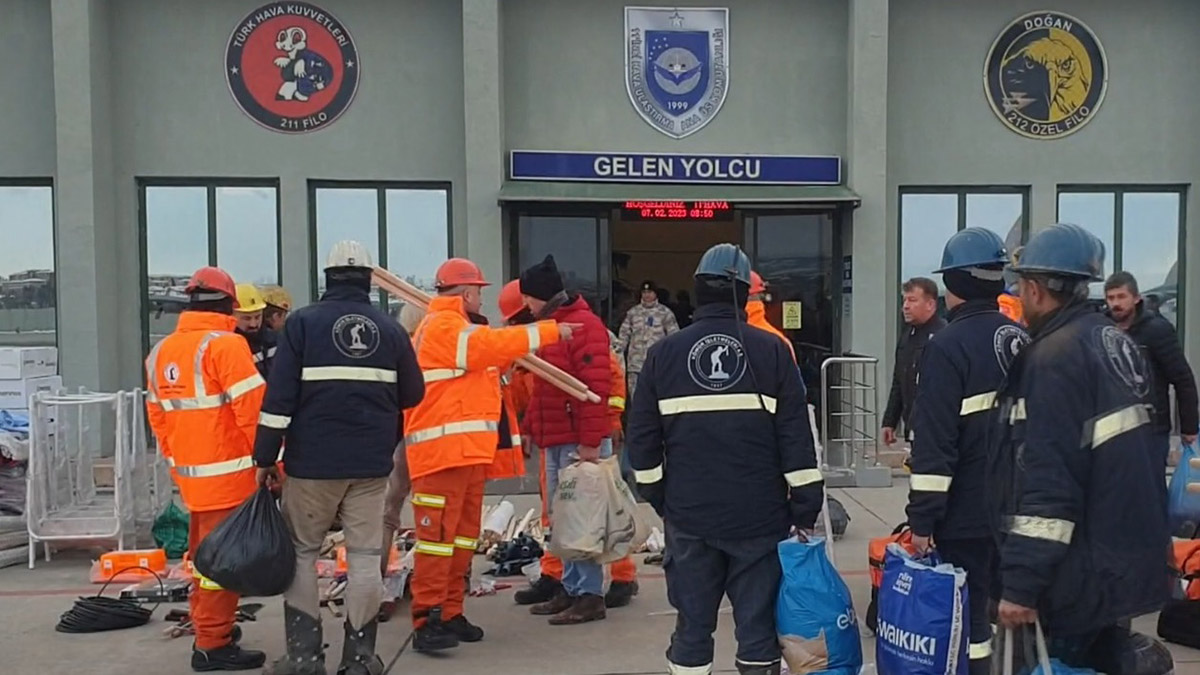 MSB: AKUT ekibinin Adana'ya ulaşımı sağlandı