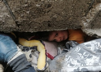 Madenciler, minik Julia’yı 34 saat sonra kurtarmış