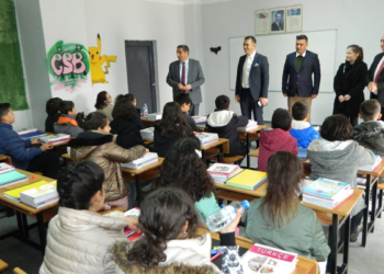 Mersin'de 7 bin depremzede öğrenci eğitime başladı