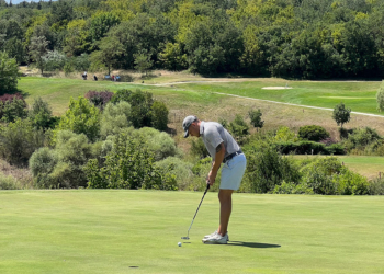 Milli golfçü Leon Kerem Açıkalın'dan büyük başarı 