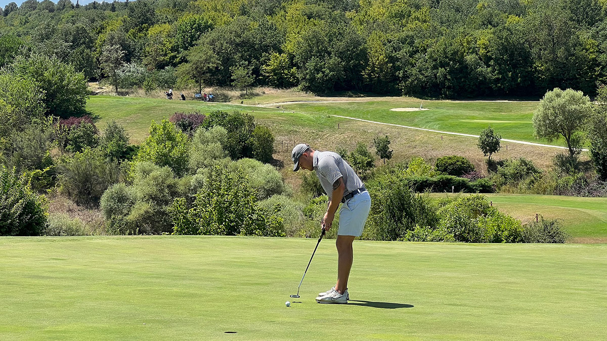 Milli golfçü Leon Kerem Açıkalın'dan büyük başarı 