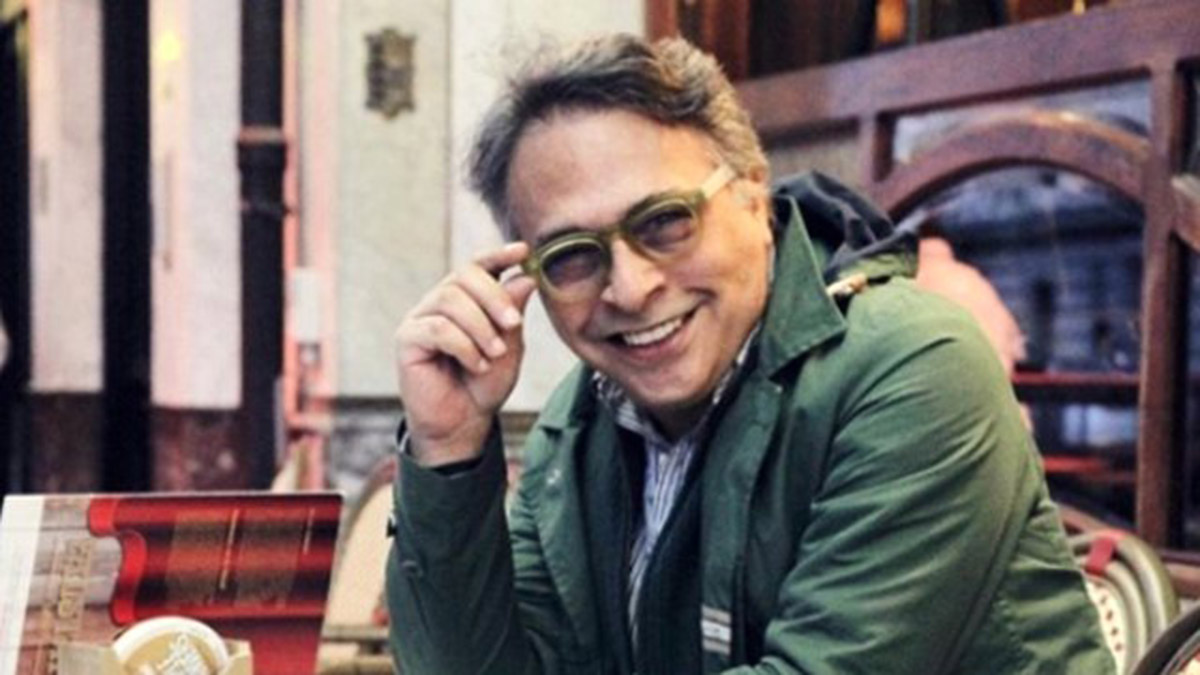 Modacı Barbaros Şansal, gözaltına alındı